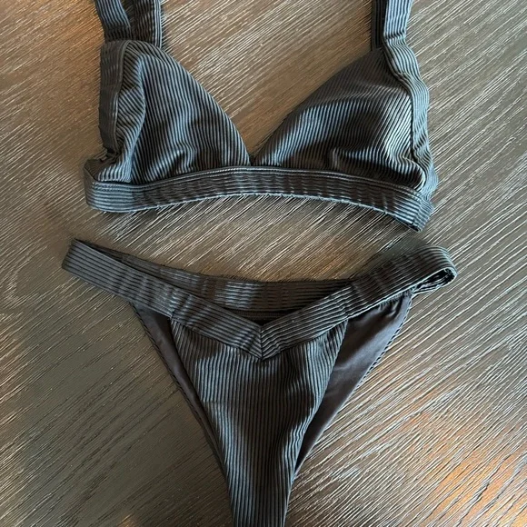 Frankies Bikinis Georgia Ribbed Bralette Bikini Top in Black | Size: Large - Picture 1 of 6
